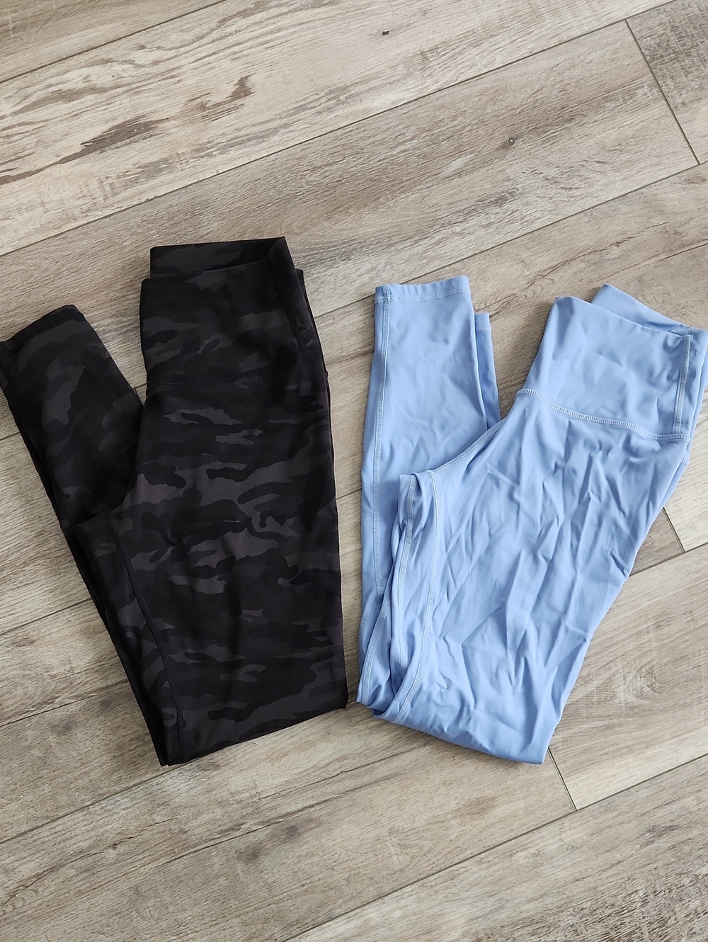 Colorfulkoala Large Black Camo Leggings and Medium Light Blue Leggings Set
